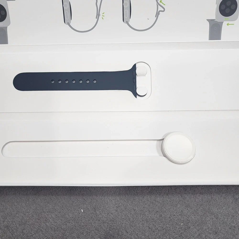Apple Watch Series 3‎ White - Box, Charger and half band ONLY
